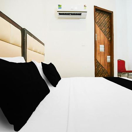 Hotel O Ravi & Banquet Lalewal Esterno foto